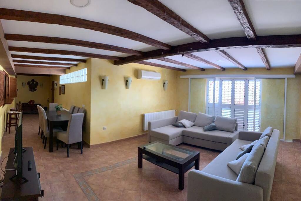 Villa Gloria Los Lopez Exterior foto